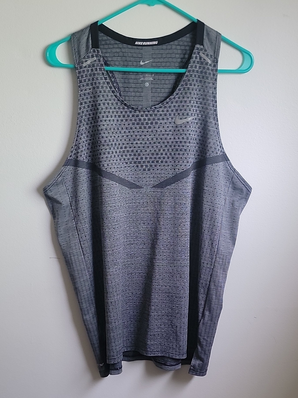 Nike Gray Patterned Athletic Tank Top